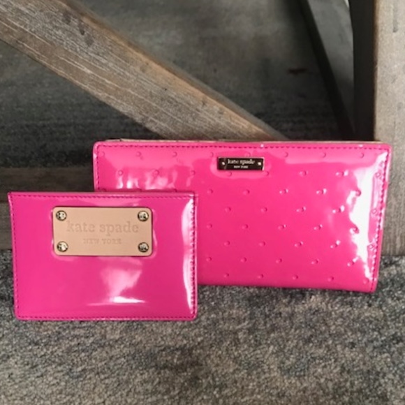 kate spade Handbags - Kate Spade Leather Wallet & Card Holder - NWT